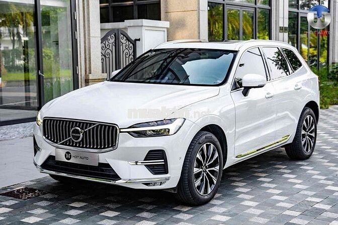 Volvo XC60 Ultimate Bright B6 2023 Trắng