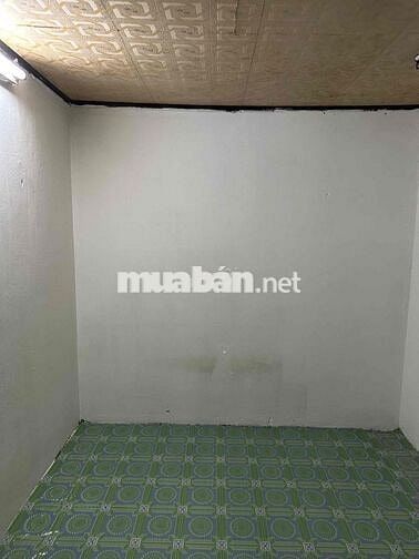 phòng cửa sổ 12m2 nhà đúc lầu một