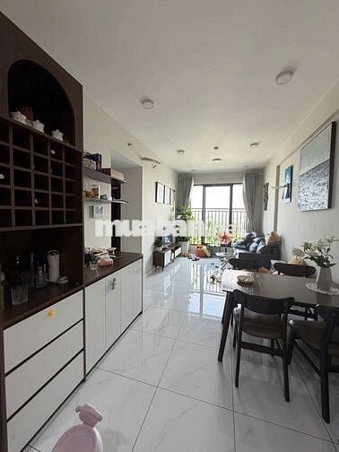 đi định cư nước ngòai bán nhà gấp căn gốc giá rẻ  view hồ bơi