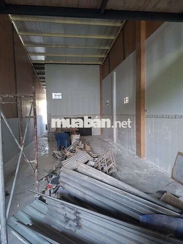 cho thuê mặt tiền nhánh 4,5 x 23 trẻt  trống có gác giá 7 triệu