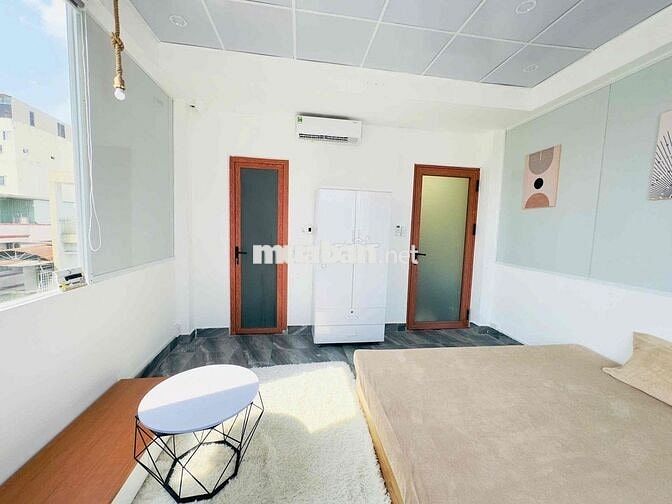 STUDIO FULL ÁNH SÁNG NGAY HÀNG XANH
