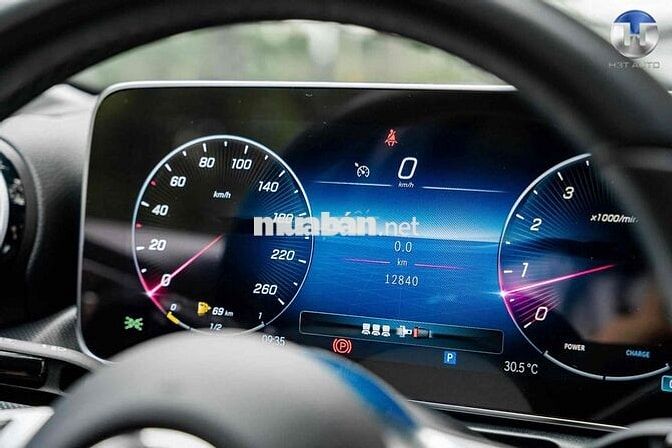 Mercedes-Benz C200 Avantgarde 2022 Xanh