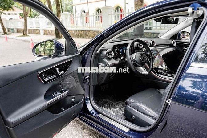 Mercedes-Benz C200 Avantgarde 2022 Xanh