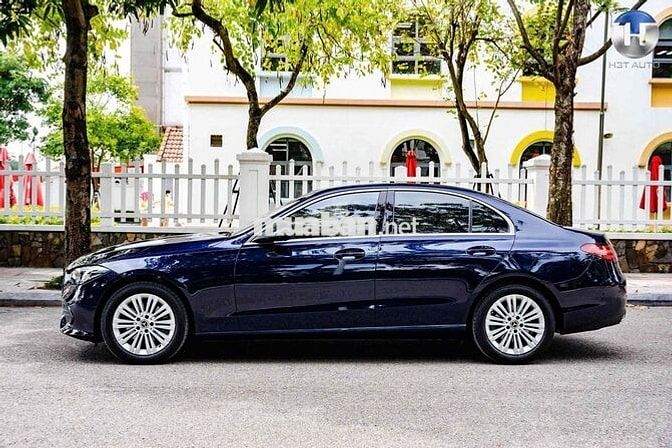 Mercedes-Benz C200 Avantgarde 2022 Xanh