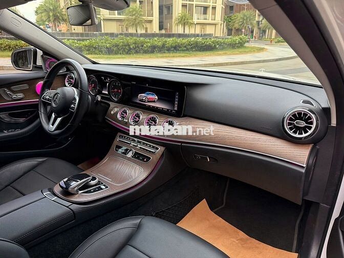 Mercedes E200 Exclusive 2018 Trắng