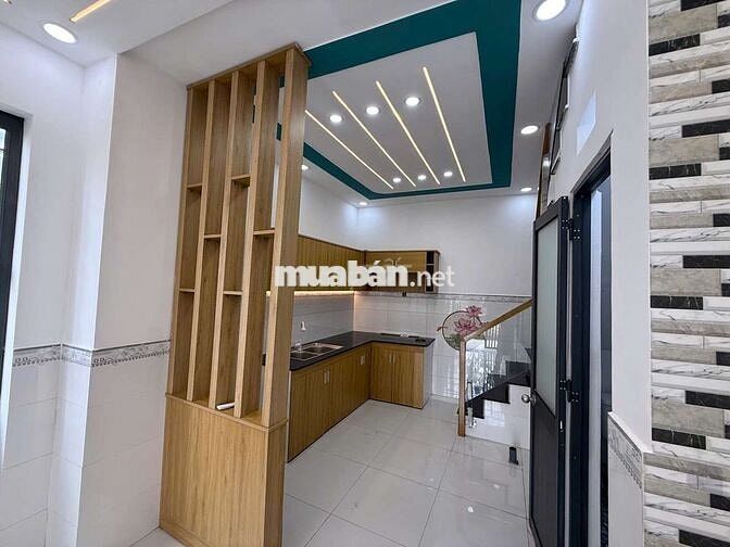 Nhà mình cần bán gần chợ Mỹ Hạnh hẻm thông thoáng 