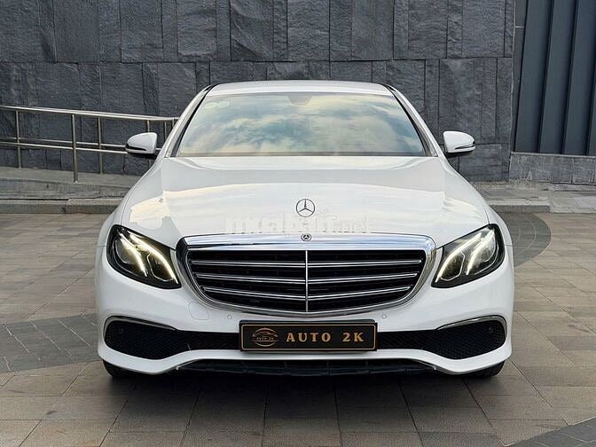 Mercedes E200 Exclusive 2018 Trắng