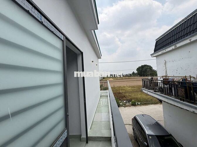 Nhà mình cần bán gần chợ Mỹ Hạnh hẻm thông thoáng 