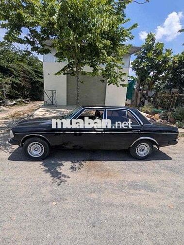 Mercedes 200e w123 Đen