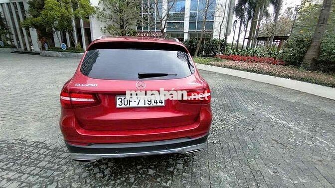 Mercedes-Benz GLC 250 Đỏ