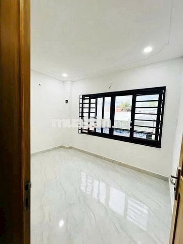 Nhà HXH đường Trần Thị Hè,4x6m, 2PN,nhà đẹp giá 780tr công chứng liền