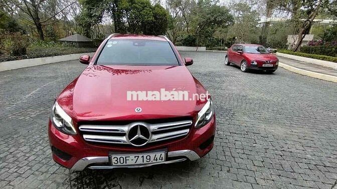 Mercedes-Benz GLC 250 Đỏ