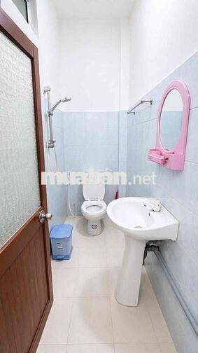 Cho thuê phòng trọ Máy Lạnh, Full nội thất, giá 2.1 tr