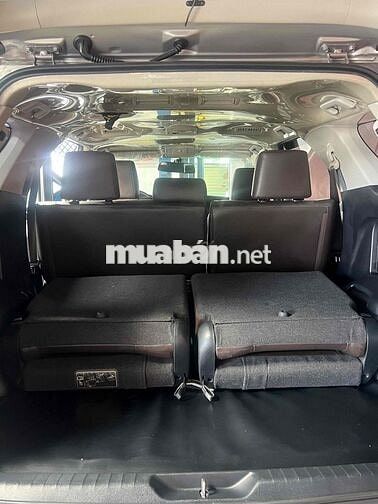Toyota Fortuner Bạc 7 chỗ
