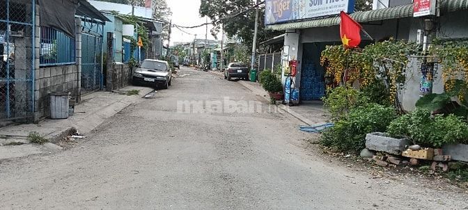 BÁN NHÀ XƯỞNG MT ĐƯỜNG NHỰA DT 22M x 20M SHR