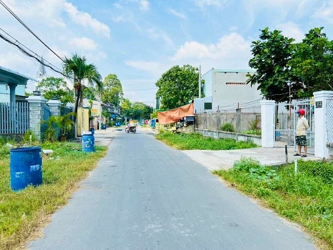 CẦN BÁN GẤP LÔ ĐẤT NGUYÊN KIM CƯƠNG 225M2 CHỈ ̃̃750 TRIỆU , SHR