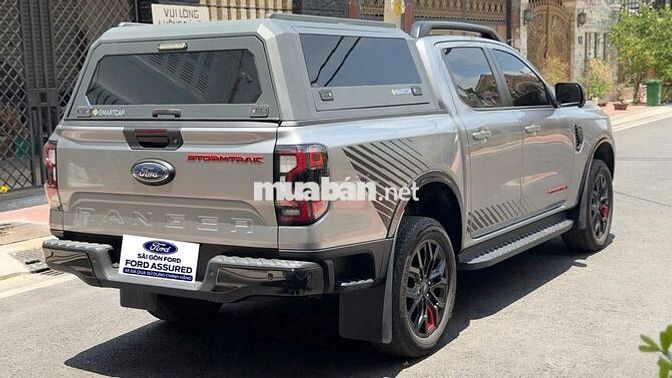 Ford Ranger Stomtrak - 2024 Cá Nhân