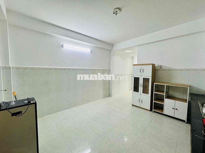 CHO THUÊ NHÀ 2 LẦU 4PN TL40 MỚI TINH GIÁ 11 TRIỆU HẺM XE HƠI