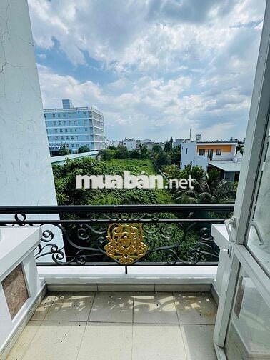 CHO THUÊ NHÀ 2 LẦU 4PN TL40 MỚI TINH GIÁ 11 TRIỆU HẺM XE HƠI