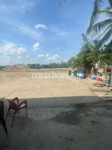 Cho thuê kho làm chành, mặt tiền quốc lộ 1 A , ngay cầu Bình Điền