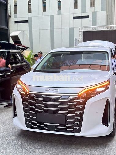 BYD M9 MPV Trắng