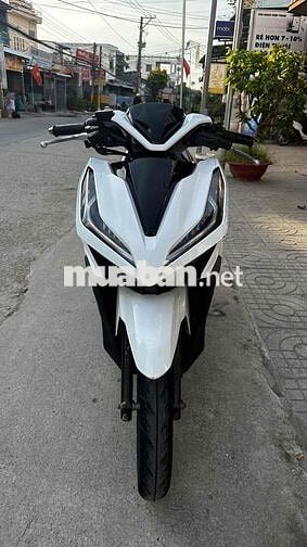 Vario 125 trắng đen 2020 ( hỗ trợ góp )