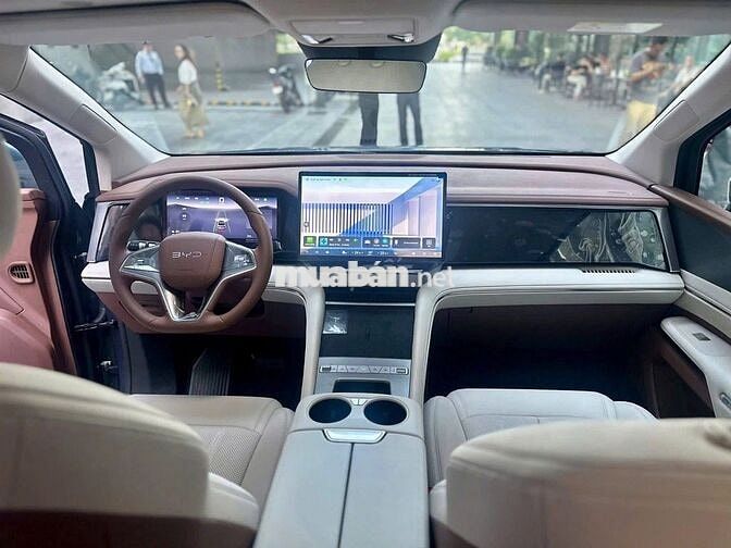 BYD M9 MPV Trắng