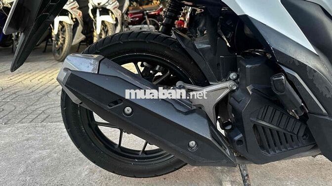 Vario 125 trắng đen 2020 ( hỗ trợ góp )