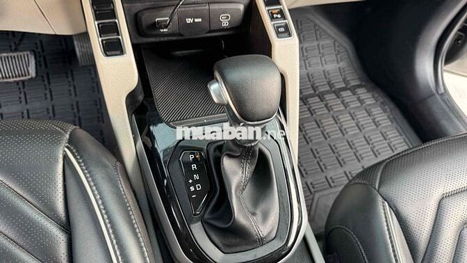Kia Carens 1.5G Luxury 2024 – 7 chỗ rộng rãi, 1 ch