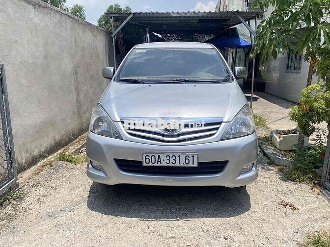 Toyota Innova 2009 G