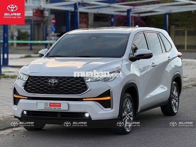 Toyota Innova Cross Hybrid 2024