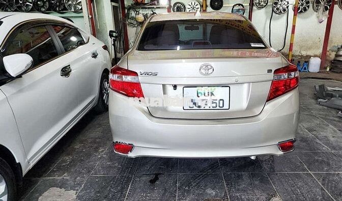 Toyota Vios E 2018 Số sàn Nâu vàng