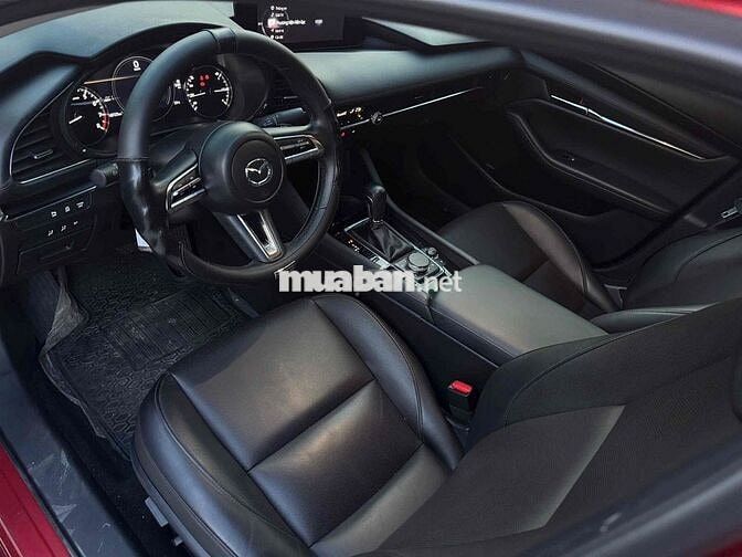 Mazda 3 Luxury 2024