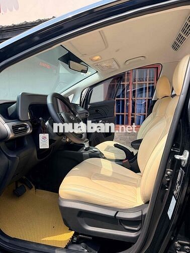 Hyundai Stargazer 1.5 Tự động 7 chỗ 2022 nhập khẩu