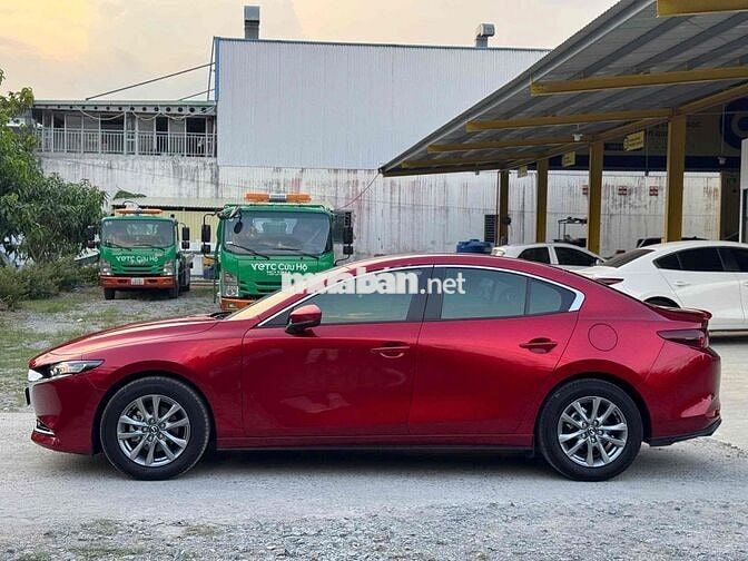 Mazda 3 Luxury 2024
