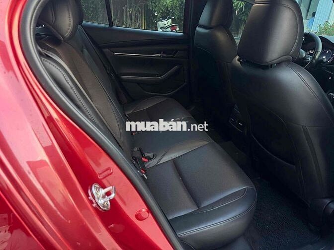 Mazda 3 Luxury 2024