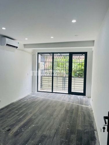 cho thuê nhà tại mặt đường nguyễn công hoan, giảng võ, ba đình, hà nội