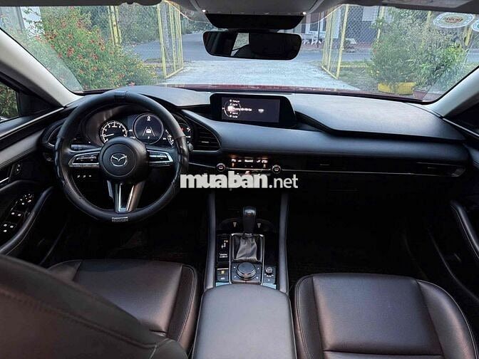 Mazda 3 Luxury 2024