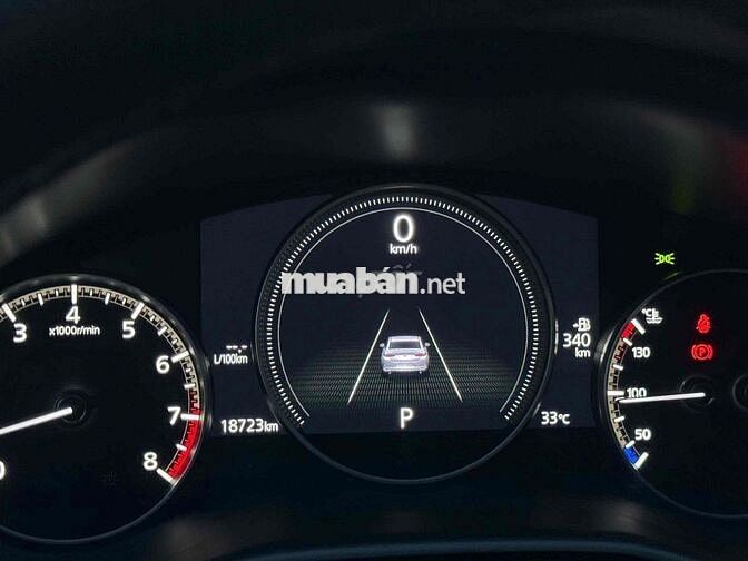 Mazda 3 Luxury 2024