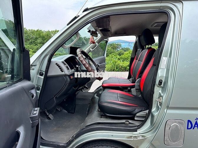 Toyota Hiace Van 6 chỗ 2010 Dầu
