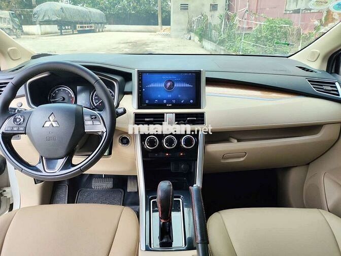 Mitsubishi Xpander AT CVT 2018 Trắng