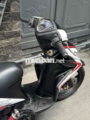 Yamaha Luvias 2014 3 bánh. hỗ trợ góp