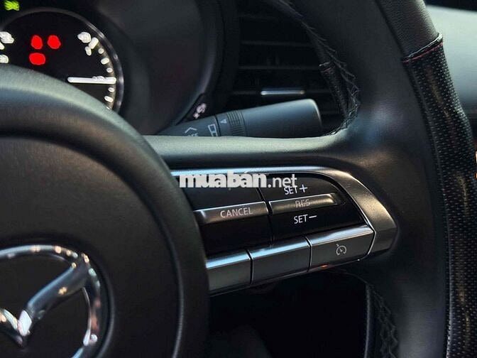 Mazda 3 Luxury 2024