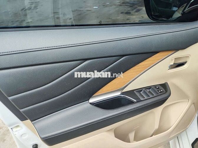 Mitsubishi Xpander AT CVT 2018 Trắng