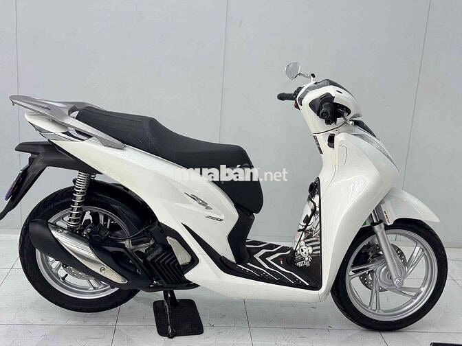 Honda SH 125 2025 Trắng 8000 km
