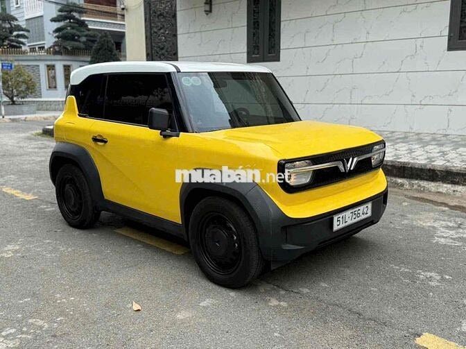 Xe điện VinFast VF3 2025 Vàng thuê pin 11 nghìn km