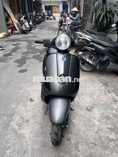 Piaggio Vespa Xám