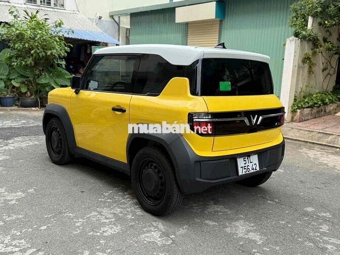 Xe điện VinFast VF3 2025 Vàng thuê pin 11 nghìn km