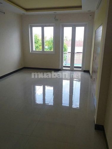 Mặt tiền đường số 7 KDC Bình Phú ngay metro