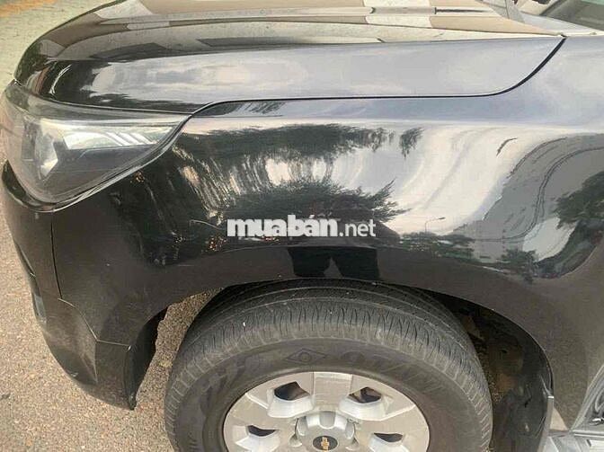 Chevrolet Trailblazer 7 chỗ Số sàn Đen